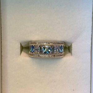 The Carabella Ring, Luxe Bands 2023